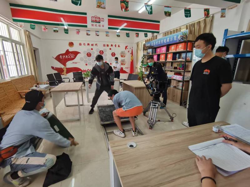 焉耆广告片拍摄公司：极简主义践行者，少即是多的视觉哲学